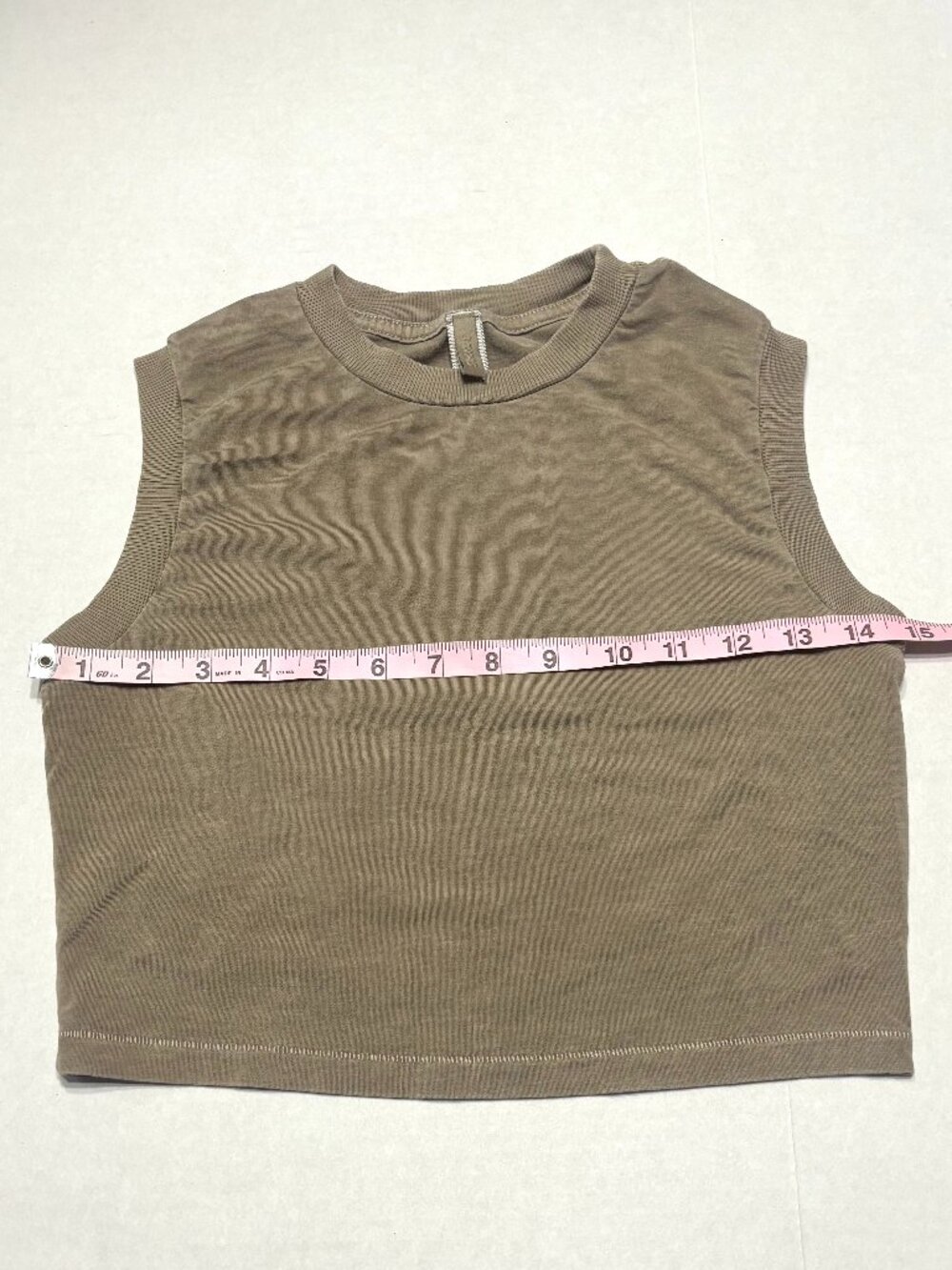 SKIMS Women's Outdoor Crop Tank - Picture 3 of 6
